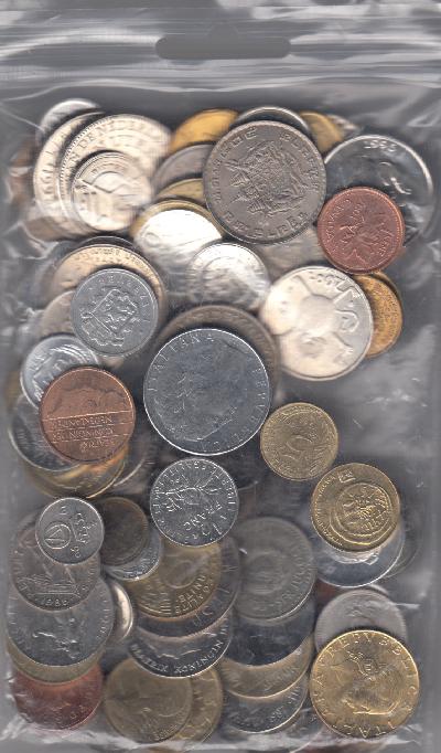 Beschrijving: 100 Diference coins of the WORLD
